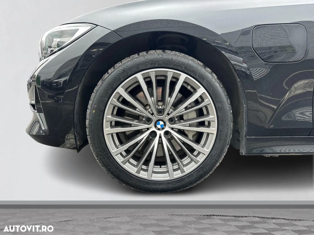 BMW Seria 3 330e xDrive AT PHEV - 13