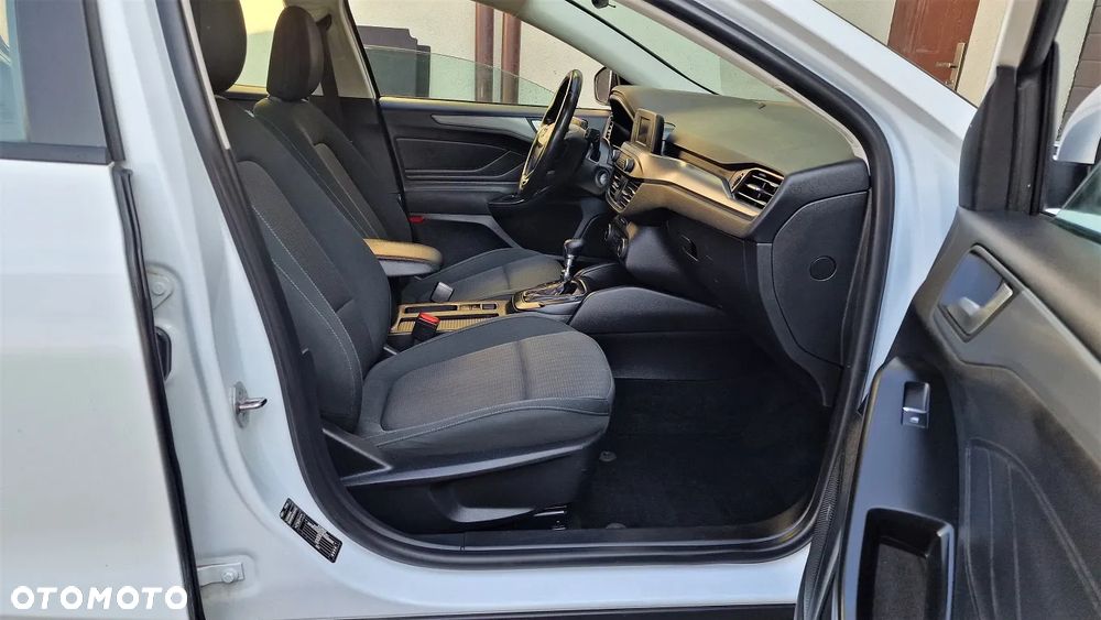 Ford Focus SW 1.0 EcoBoost Active Business - 9