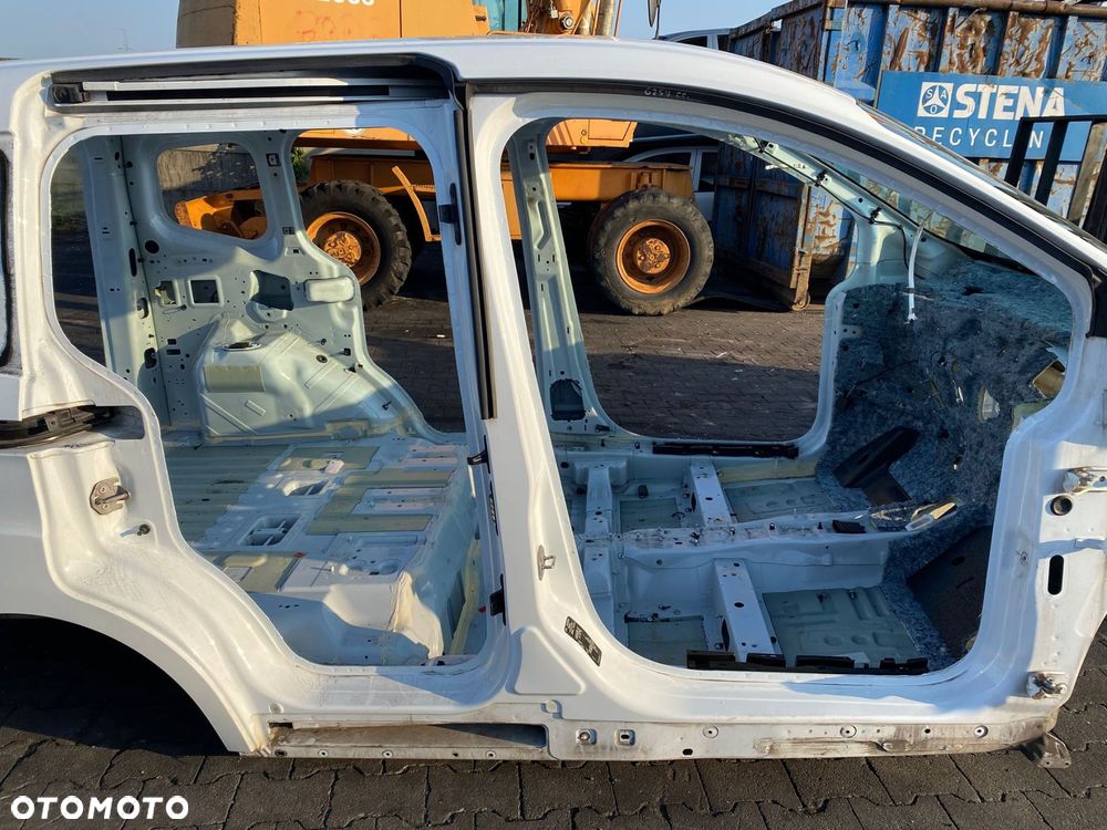 PRÓG PRAWY SŁUPEK ĆWIARTKA FORD TOURNEO COURIER TRANSIT B460 2020 - 1