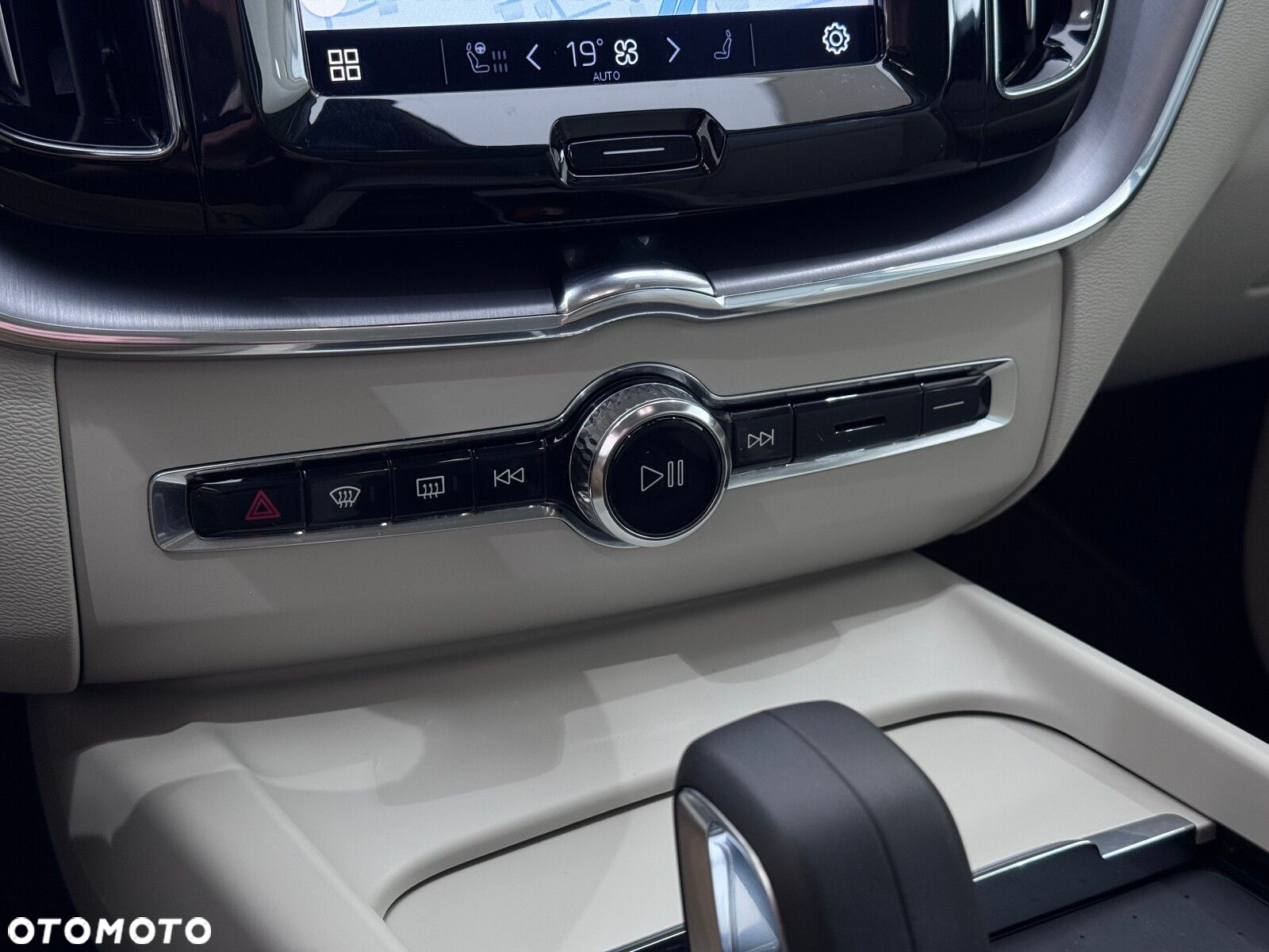 Volvo XC 60 - 25