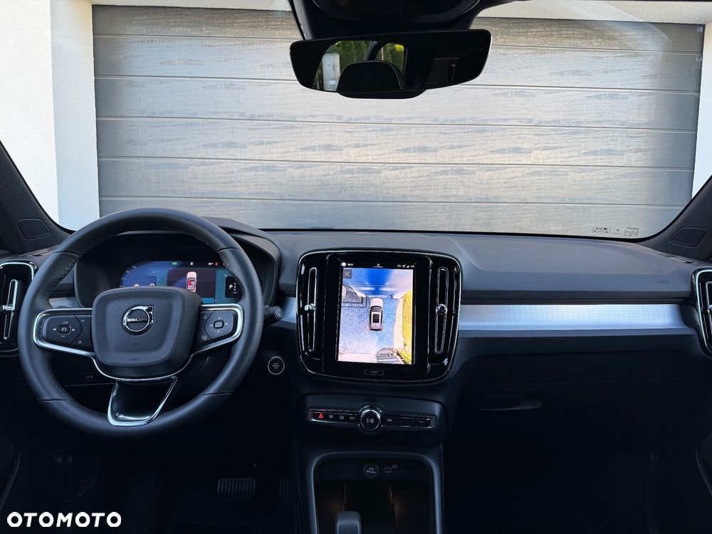 Volvo XC 40 B3 B DKG Plus Black Edition - 16
