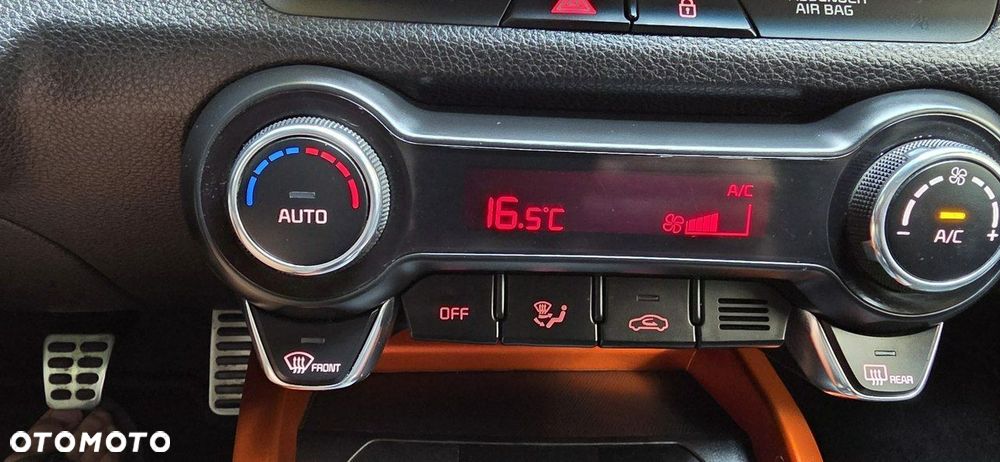 Kia Stonic - 21