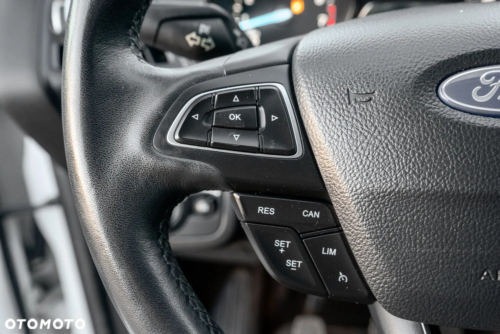 Ford Kuga - 19