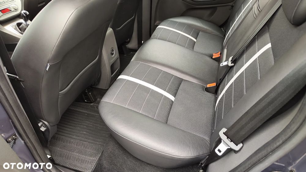 Ford Kuga 2.0 TDCi Titanium - 22