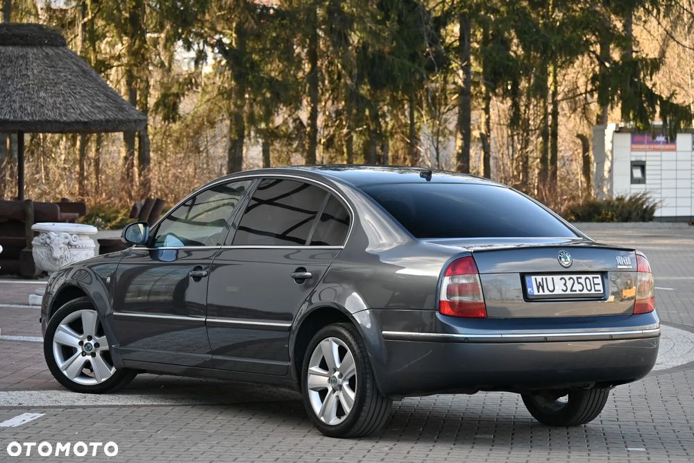 Skoda Superb 2.0 TDI DPF Prestige - 13