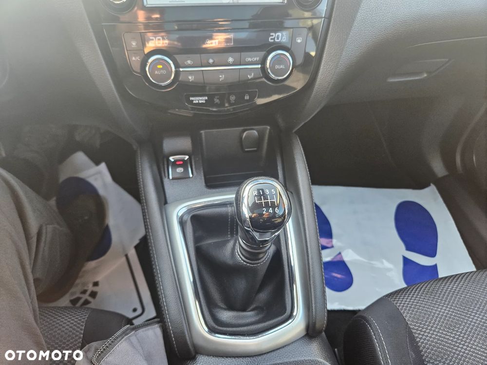 Nissan Qashqai 1.2 DIG-T 360 - 17