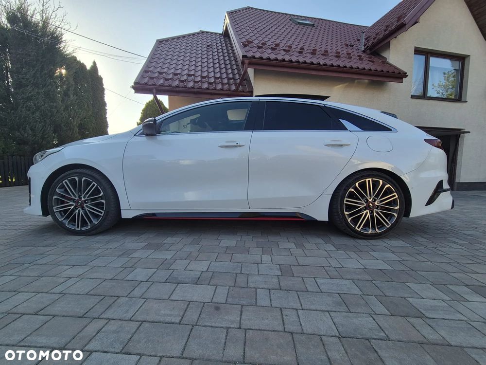 Kia ProCeed 1.6 T-GDI GT - 3