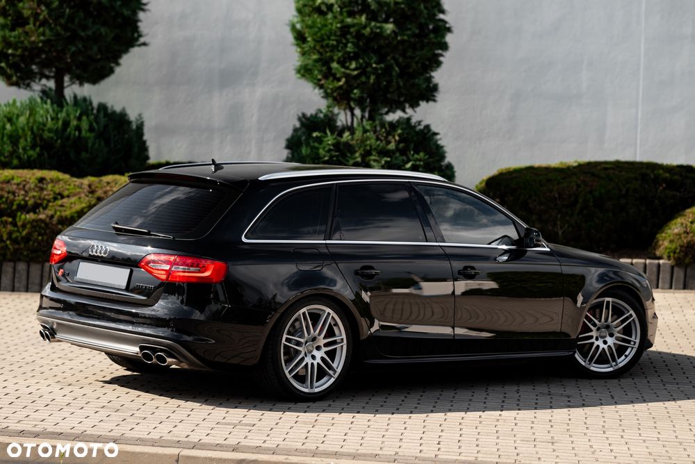 Audi S4 Avant S tronic - 11