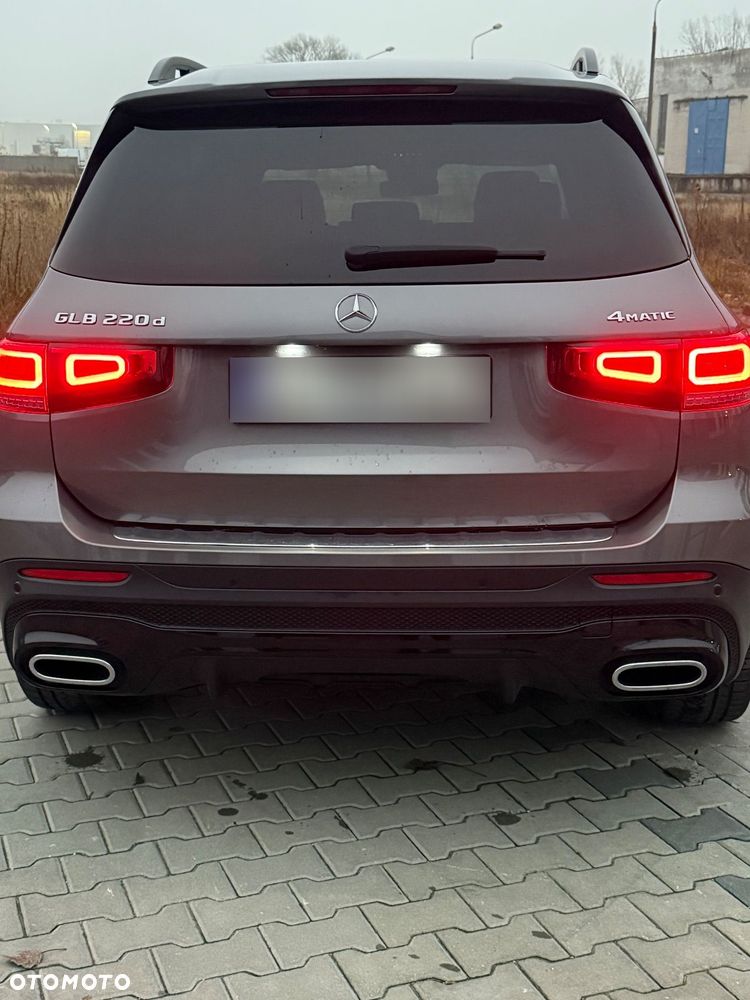 Mercedes-Benz GLB 220 d 4-Matic AMG Line 8G-DCT - 4