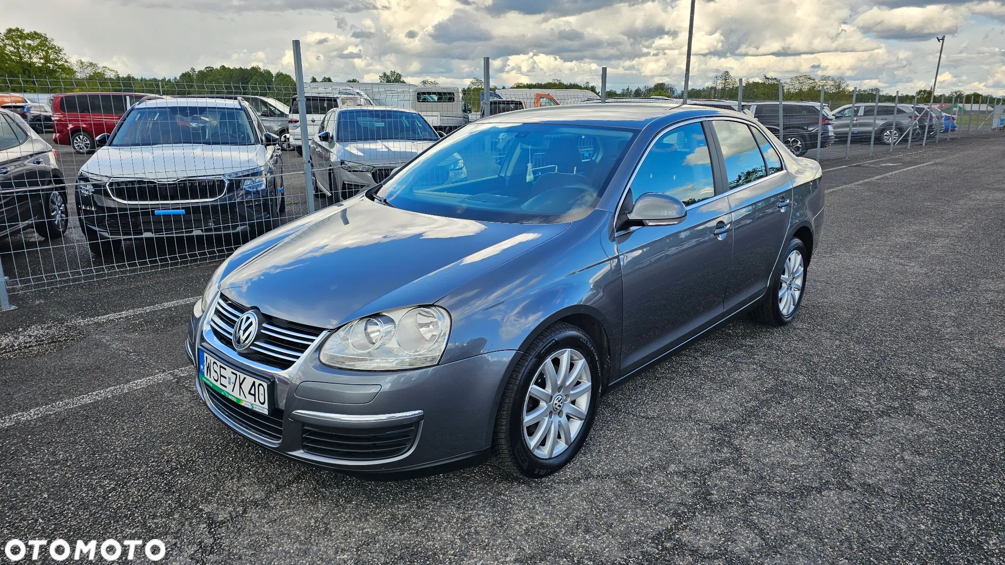 Volkswagen Jetta 1.9 TDI Comfortline - 1