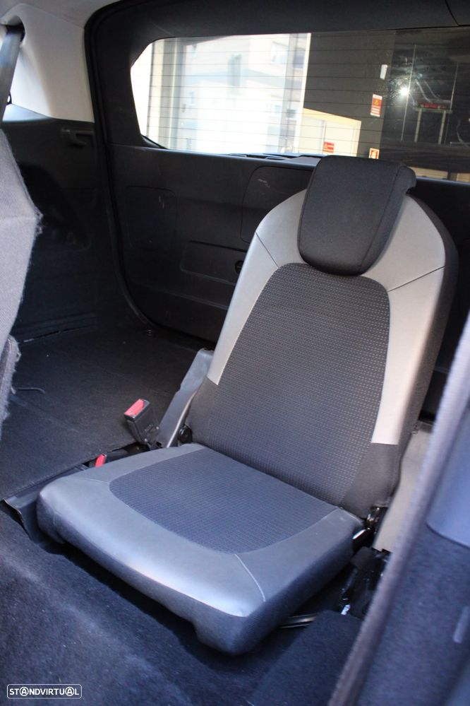 Citroën C4 Spacetourer PureTech 130 Stop&Start EAT8 SHINE - 29