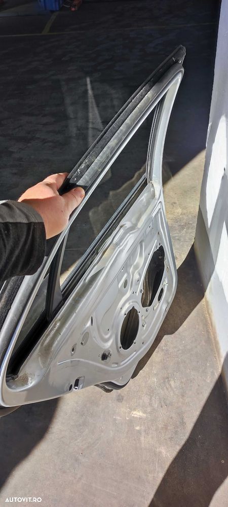 Usa spate stanga volkswagen vw JETTA an 2007 culoare LA7W mic defect - 6