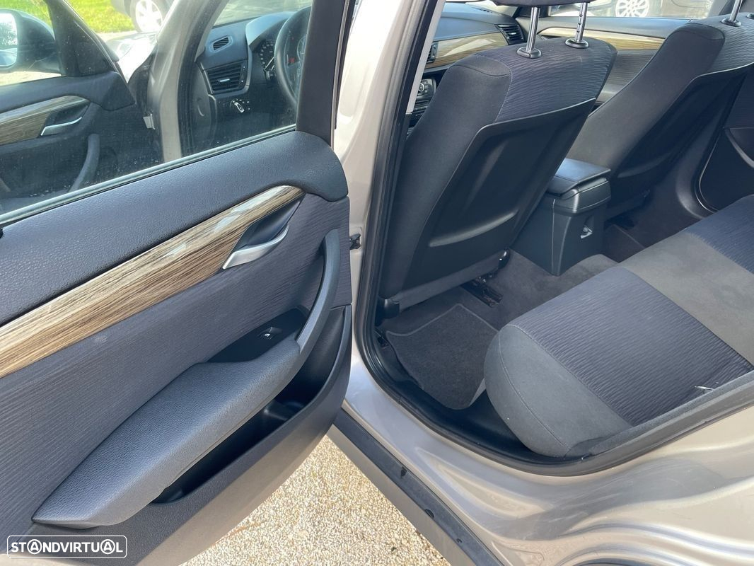 BMW X1 20 d sDrive EDynamics Line Sport - 13