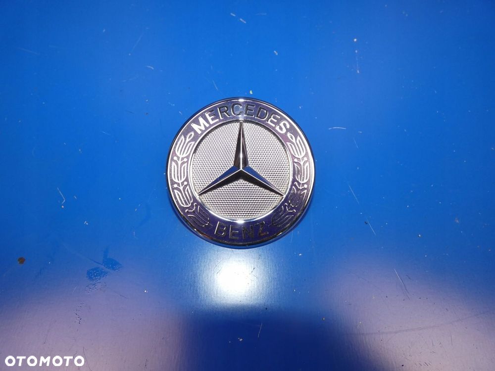 MERCEDES CLA W117 A W176 ZNACZEK EMBLEMAT PRZÓD - 1