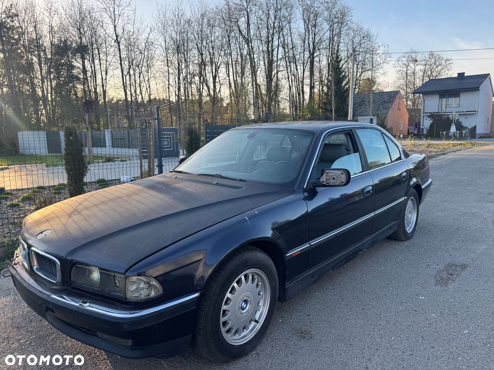 BMW Seria 7 735i L - 1