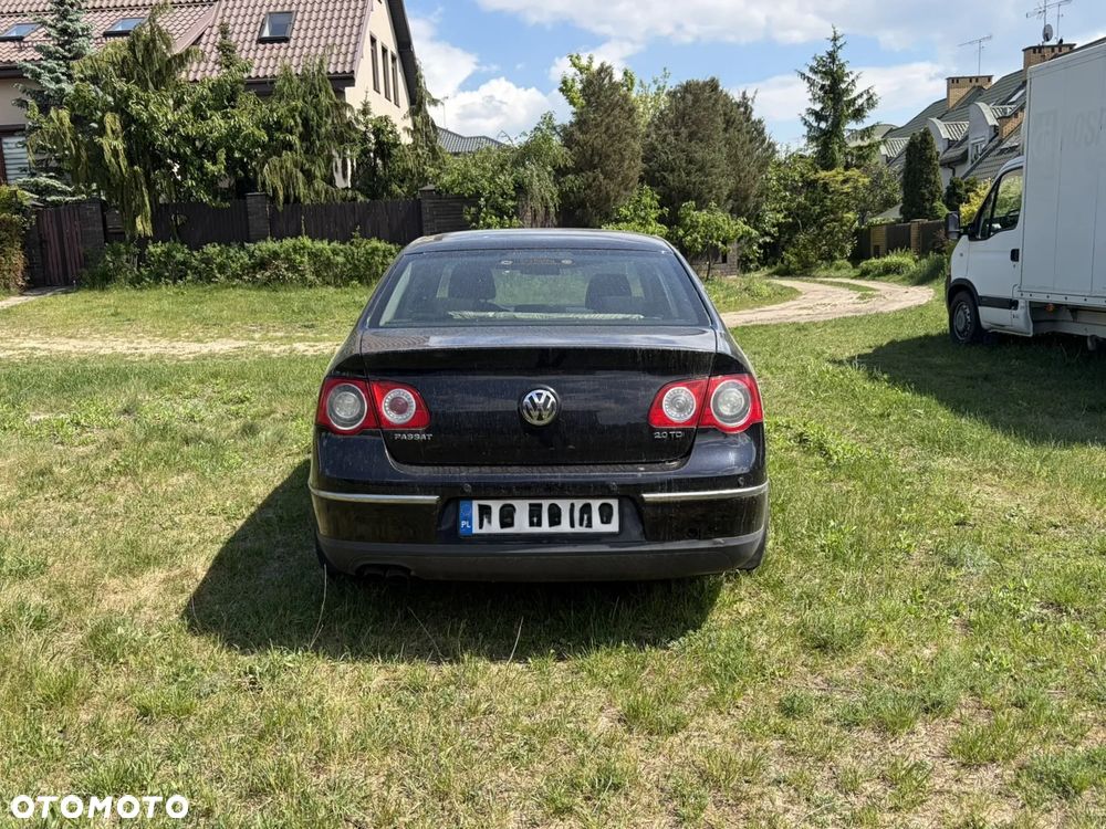 Volkswagen Passat 2.0 TDI Comfortline - 4