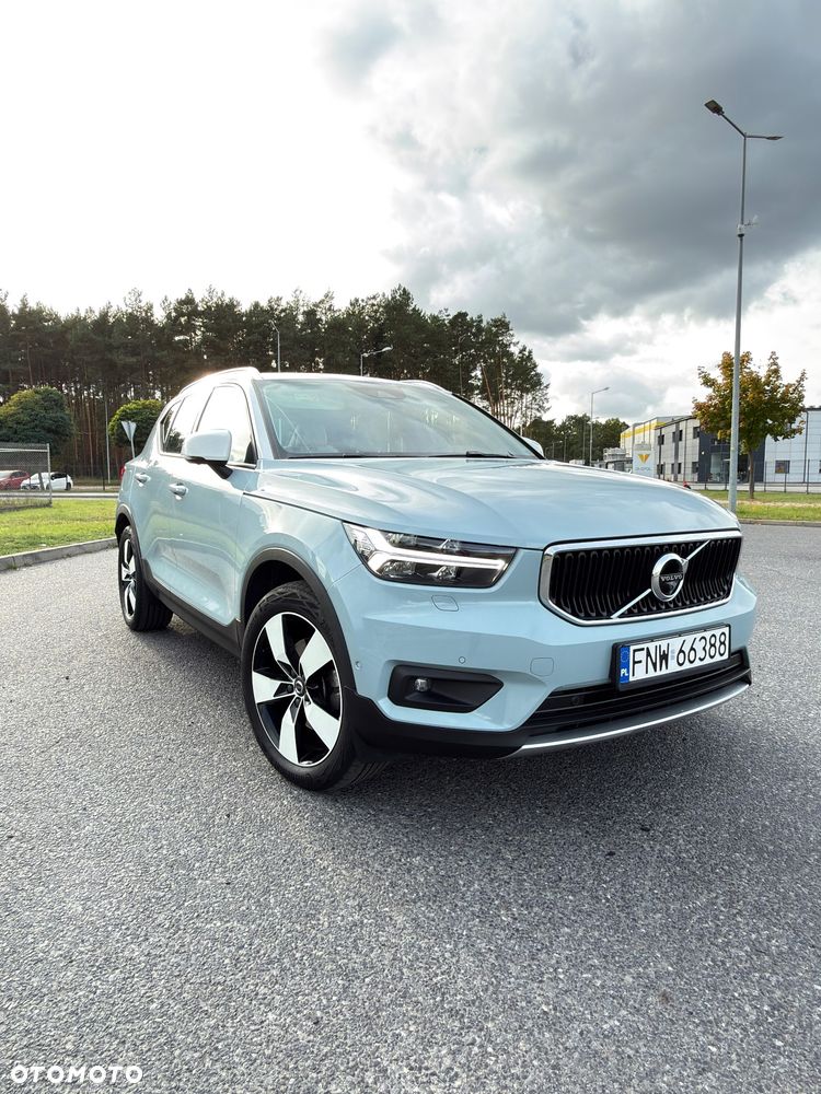 Volvo XC 40 D4 AWD Momentum (Intro Edition) - 3