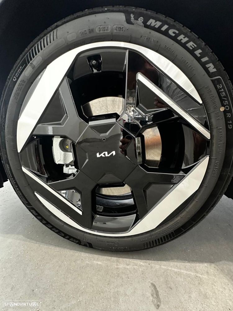 Kia EV4 81.4 kWh Tech - 13
