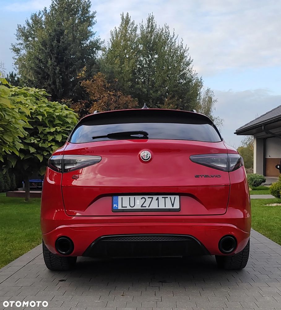 Alfa Romeo Stelvio 2.0 Turbo 16V AT8-Q4 Veloce Ti - 8