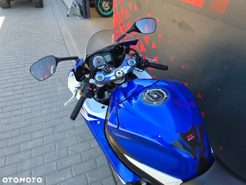 Suzuki GSX-R - 34