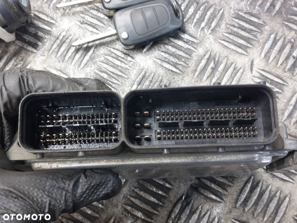 ZESTAW STARTOWY SPORTAGE III 1.7 CRDI 39120-2A051 91950-3W010 94003-3U175 - 3