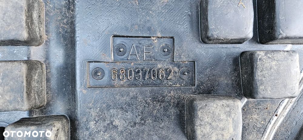 JEEP GRAND CHEROKEE WK2 LIFT SUMMIT OVERLAND Dolna osłona zderzaka Płyta pod zderzak 68037063AD 68037063AE Osłona podwozia Płyta dolna 68195943AA 68191341AA 68191341AB 68037062AE 68191341AB OSŁONY W STANIE BDB NIE POŁAMANE ORYGINAŁ - 16