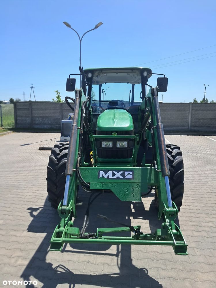 John Deere 5100M - 12