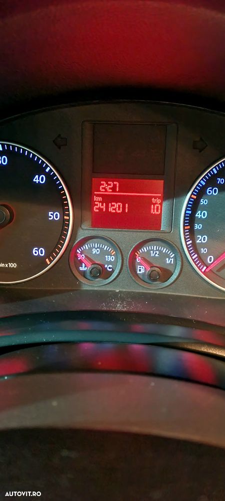 Volkswagen Golf 1.9 TDI 4Motion Sportline - 11