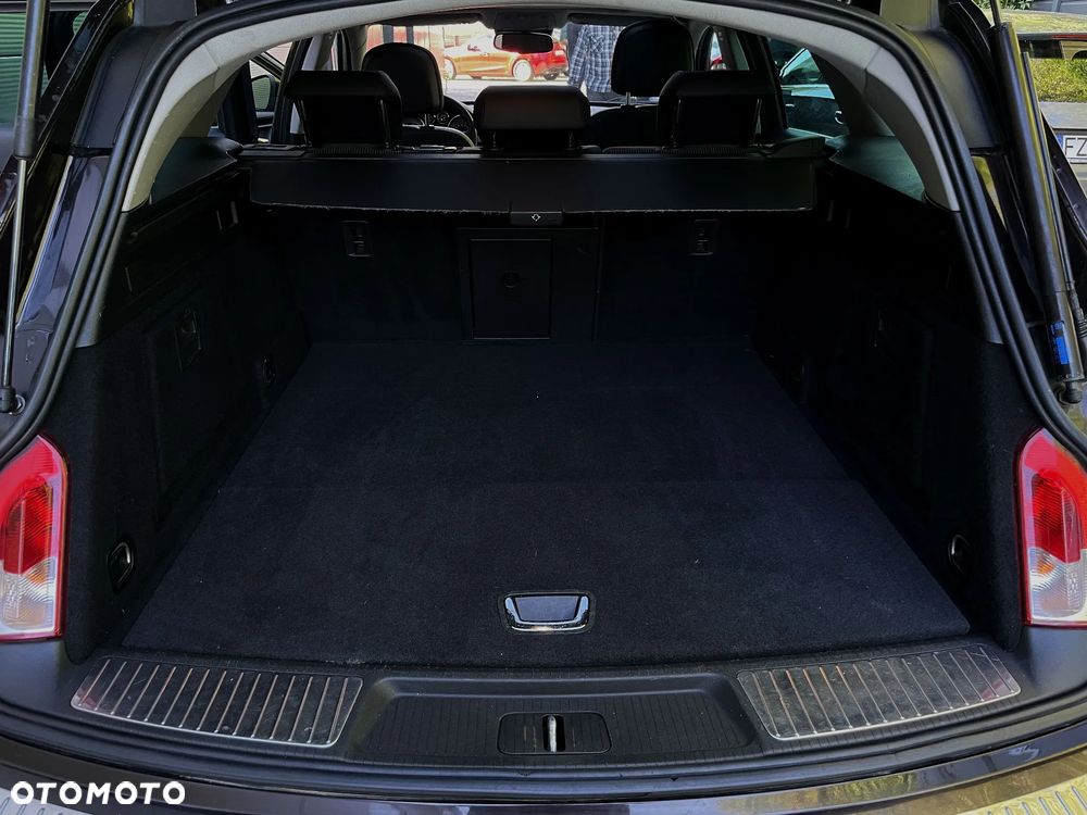 Opel Insignia 2.0 T Sport 4x4 - 34