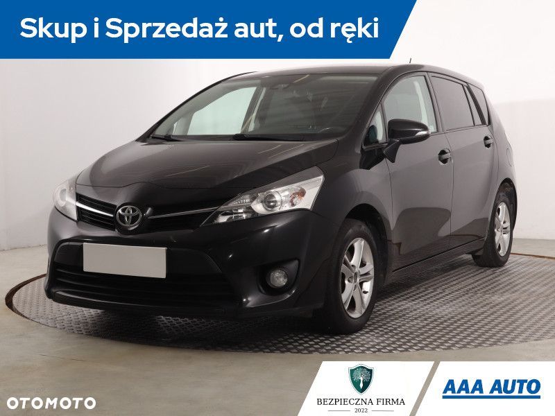 Toyota Verso - 3