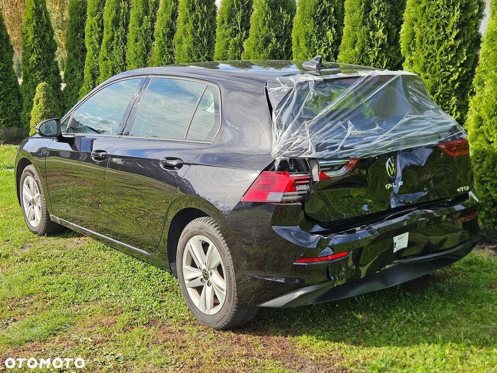 Volkswagen Golf 1.0 eTSI OPF DSG Active - 4
