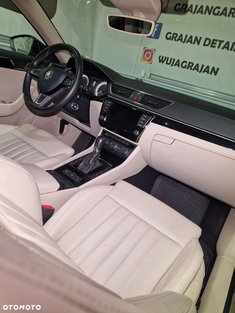 Skoda Superb 2.0 TDI 4x4 L&K DSG - 10