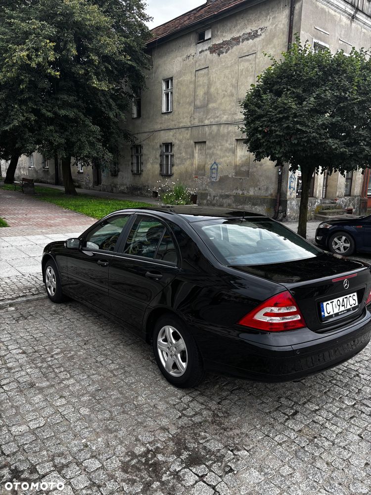 Mercedes-Benz Klasa C 180 Kompressor Classic - 4