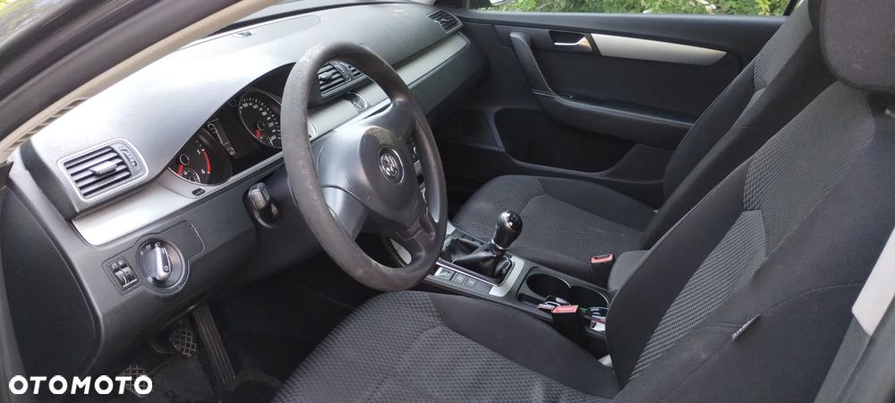 Volkswagen Passat 1.6 TDI BlueMotion - 12