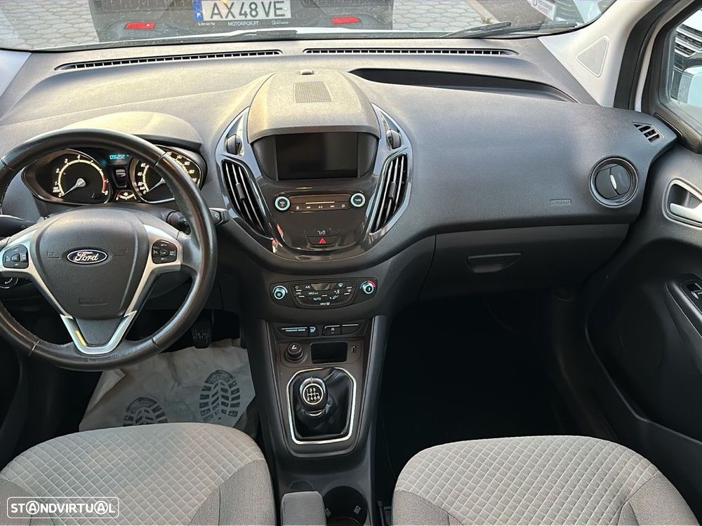 Ford Tourneo Courier 1.0 EcoBoost Titanium - 8