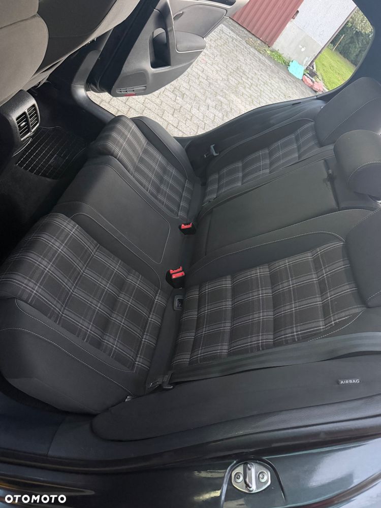 Volkswagen Golf 2.0 TDI GTD DSG - 29