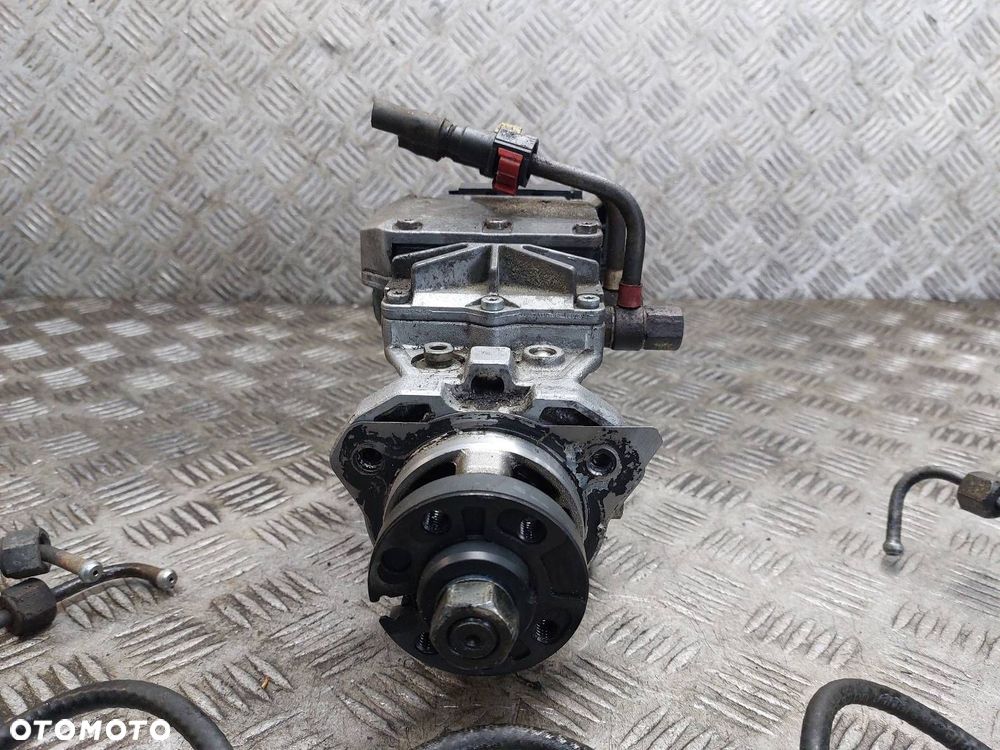 POMPA WTRYSKOWA + WTRYSKIWACZE FOCUS MK1 1.8 TDDI 0470004007 0986444501 - 4