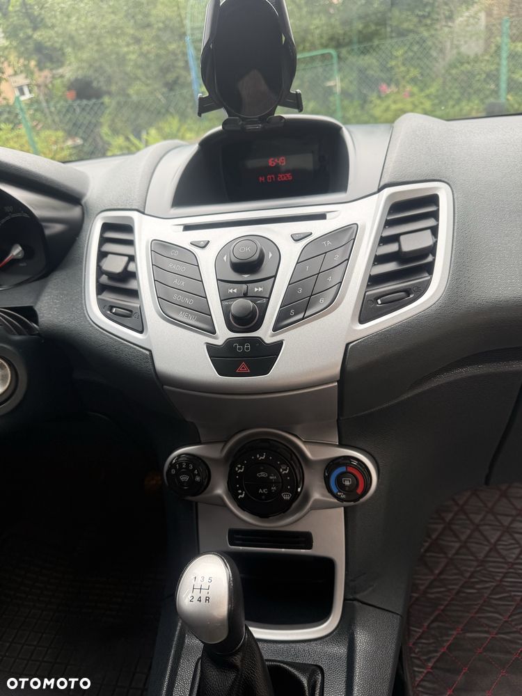 Ford Fiesta - 2
