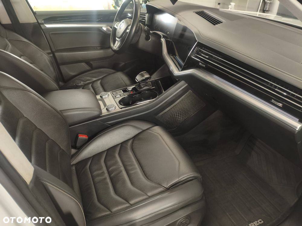 Volkswagen Touareg 3.0 V6 TDI SCR 4Mot Elegance - 12