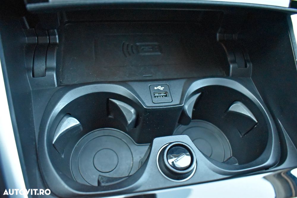 BMW Seria 3 330i Aut. Edition Luxury Line Purity - 24