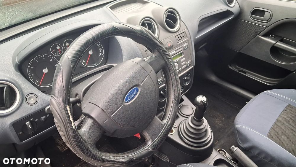 Ford Fiesta 1.3 Black Magic - 6