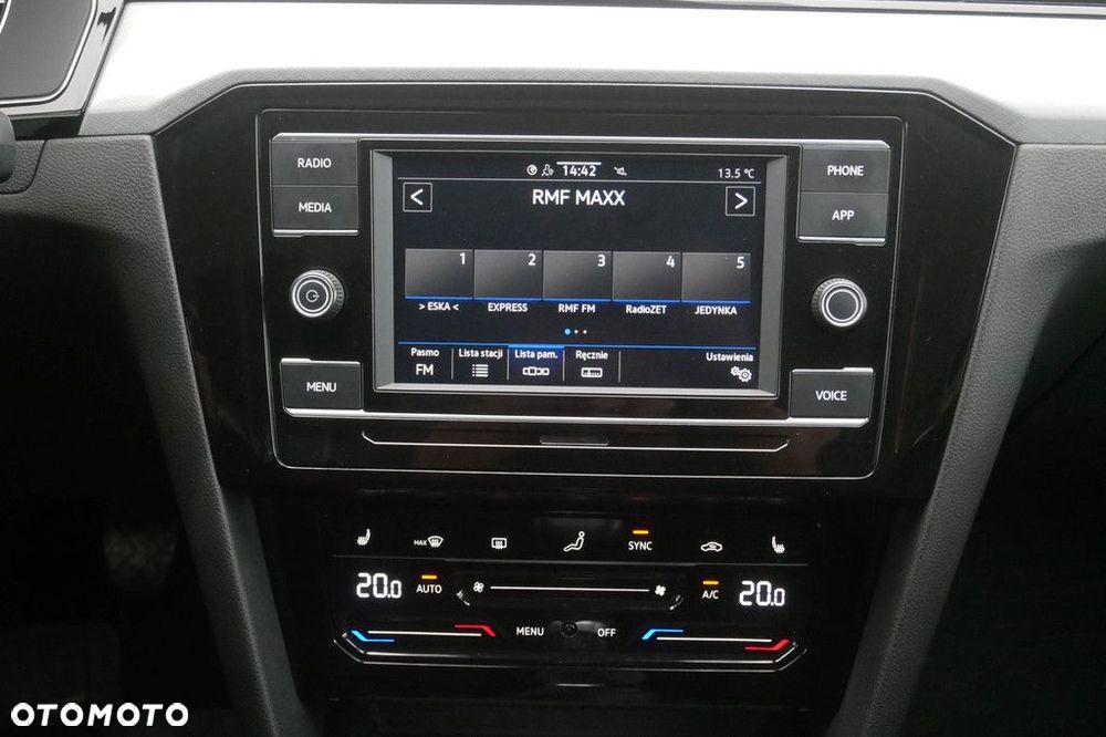 Volkswagen Passat 1.5 TSI EVO Business - 10