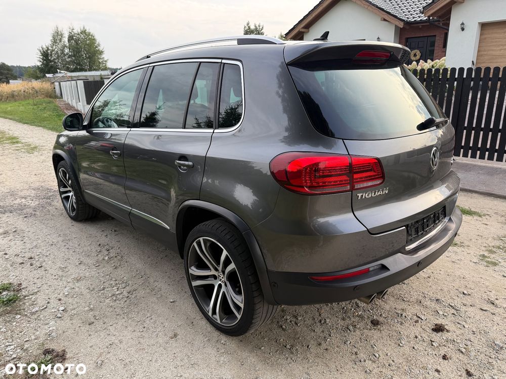 Volkswagen Tiguan 2.0 TDI SCR 4MOTION BlueMotion Technology DSG Lounge Sport & Style - 4