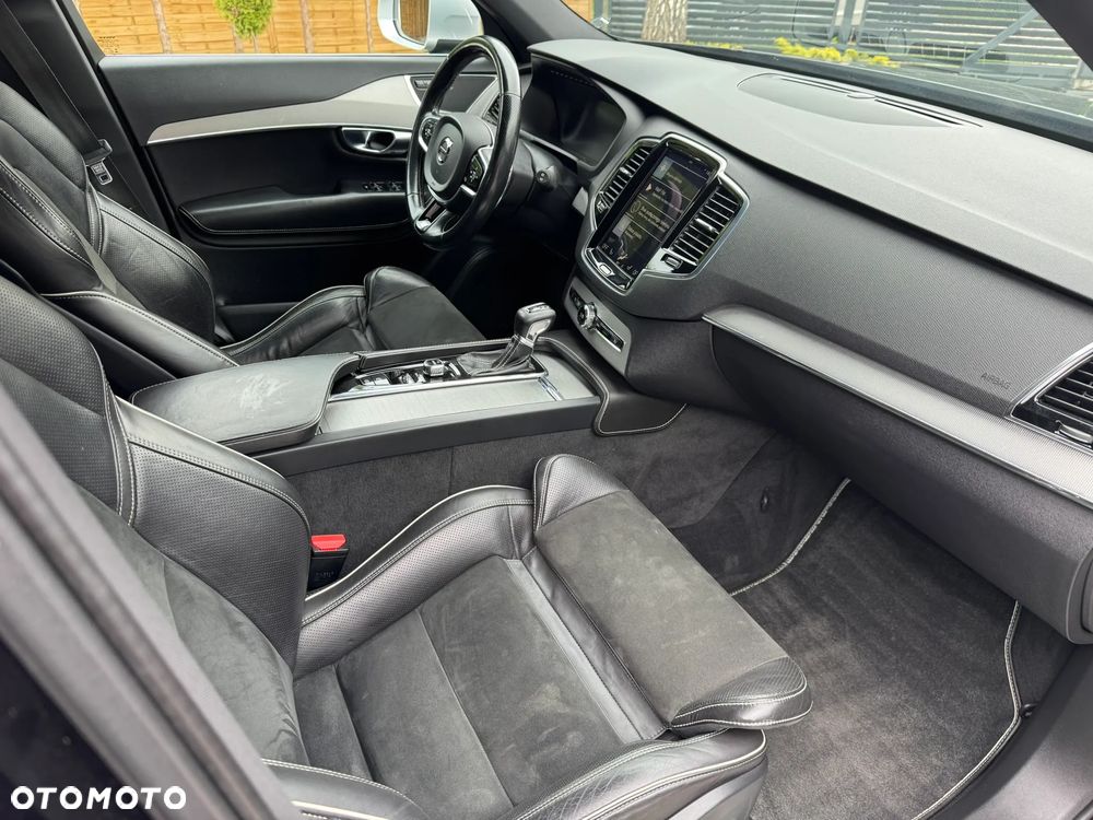 Volvo XC 90 D5 AWD Geartronic RDesign - 24
