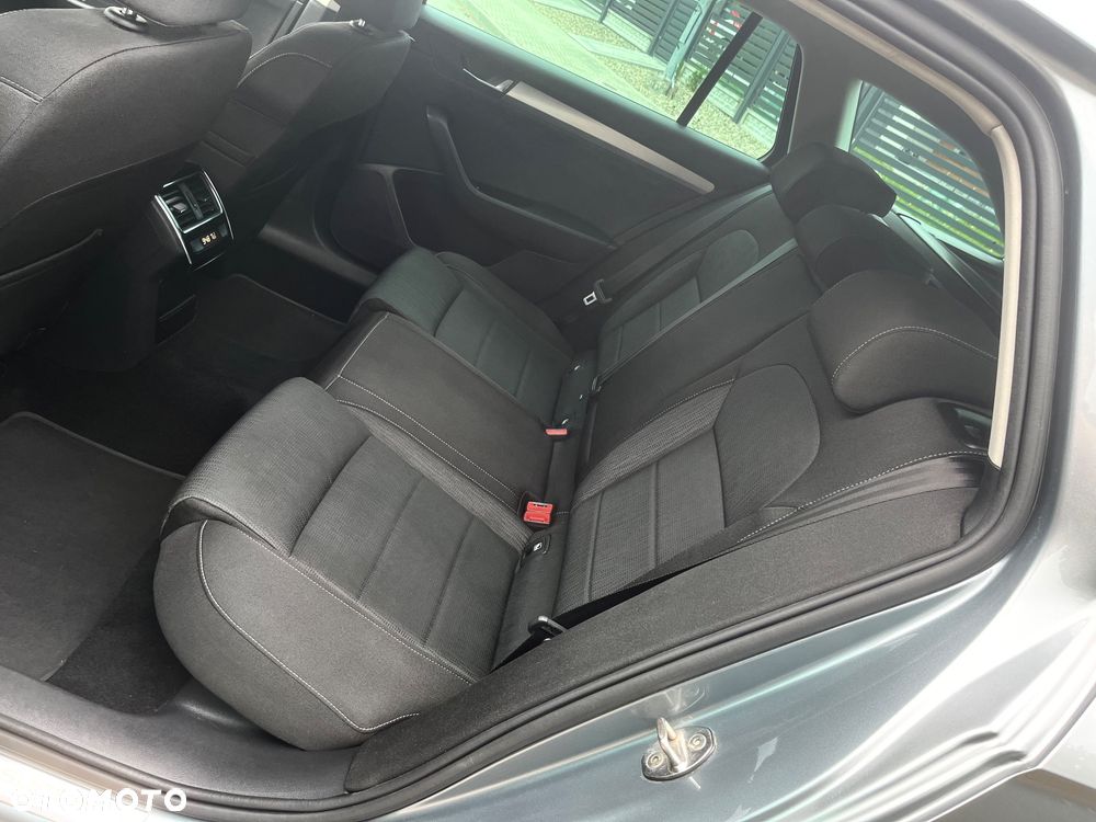 Skoda Superb 2.0 TDI DSG Style - 17