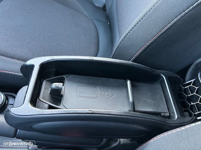 MINI 5 Portas One 60 Years Chili - 11