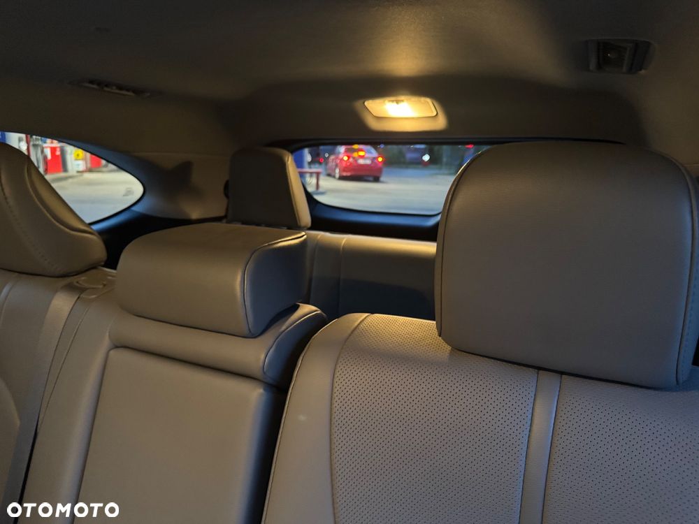 Toyota Highlander 2.5 Hybrid Executive - 23