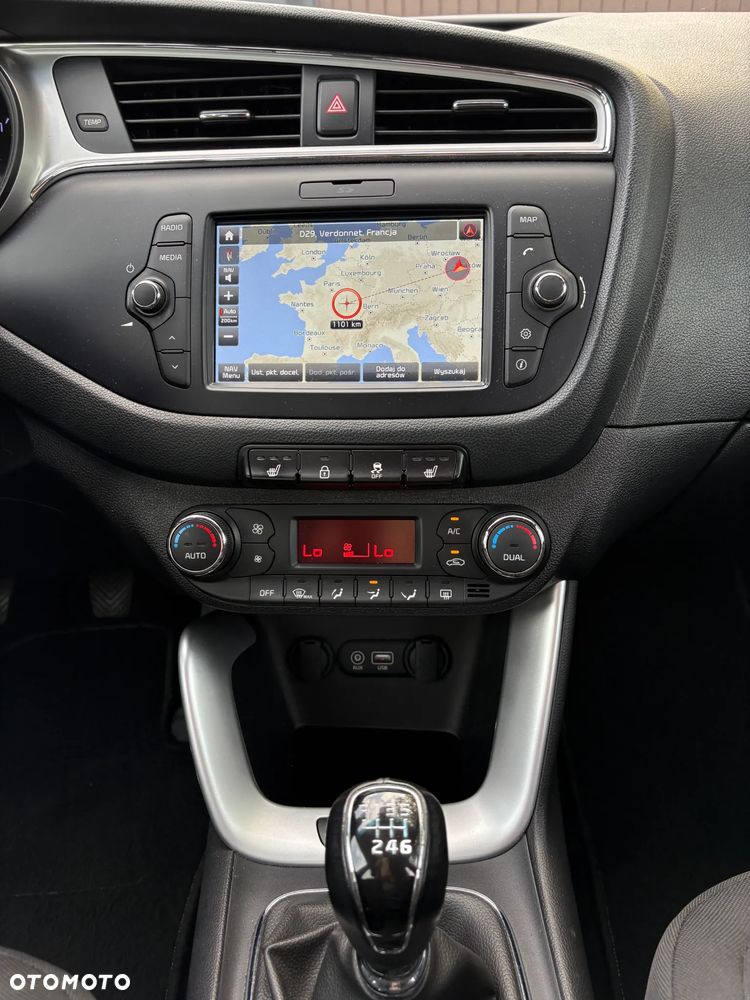 Kia Ceed - 16