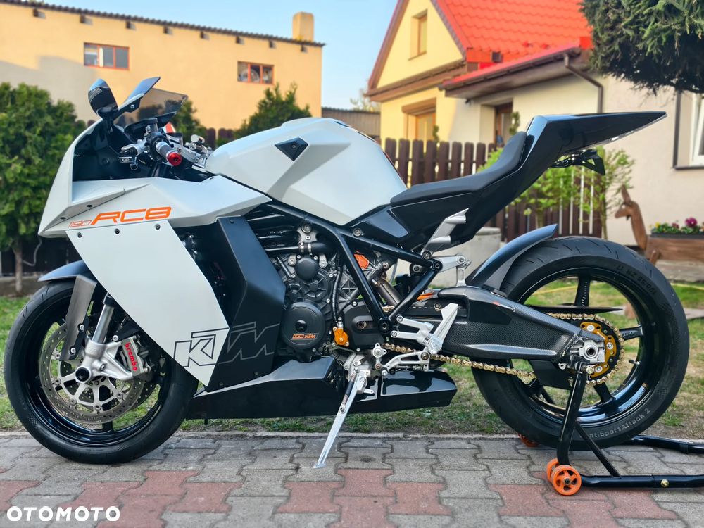 KTM RC 8 - 22
