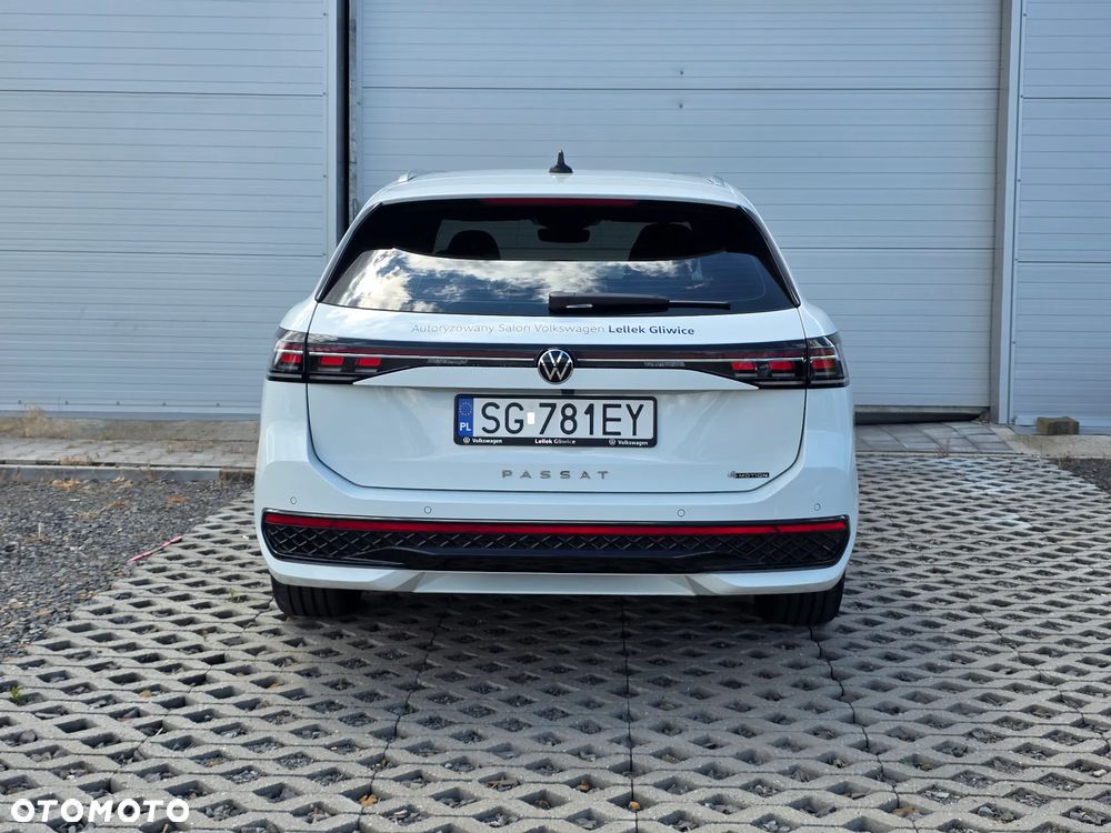 Volkswagen Passat - 9